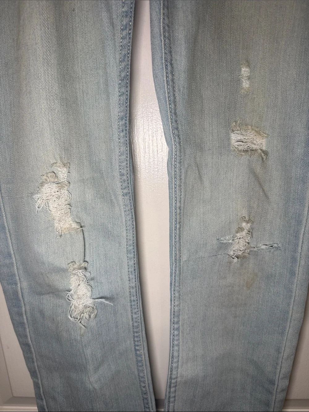 LEVIS Girls Boyfriend Distressed Lt Blue Jeans Adjust Waist Size 10 EUC KP $50